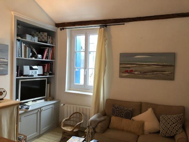 טרוביל-סור-מאר La Maison Bleue, Authentique Et Charmante Maison De Pecheur מראה חיצוני תמונה